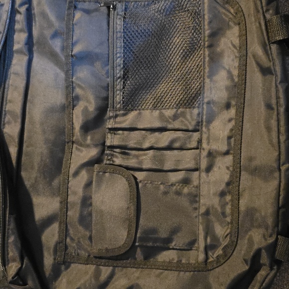 Black Men's Messenger Bag - Picture 5 of 9